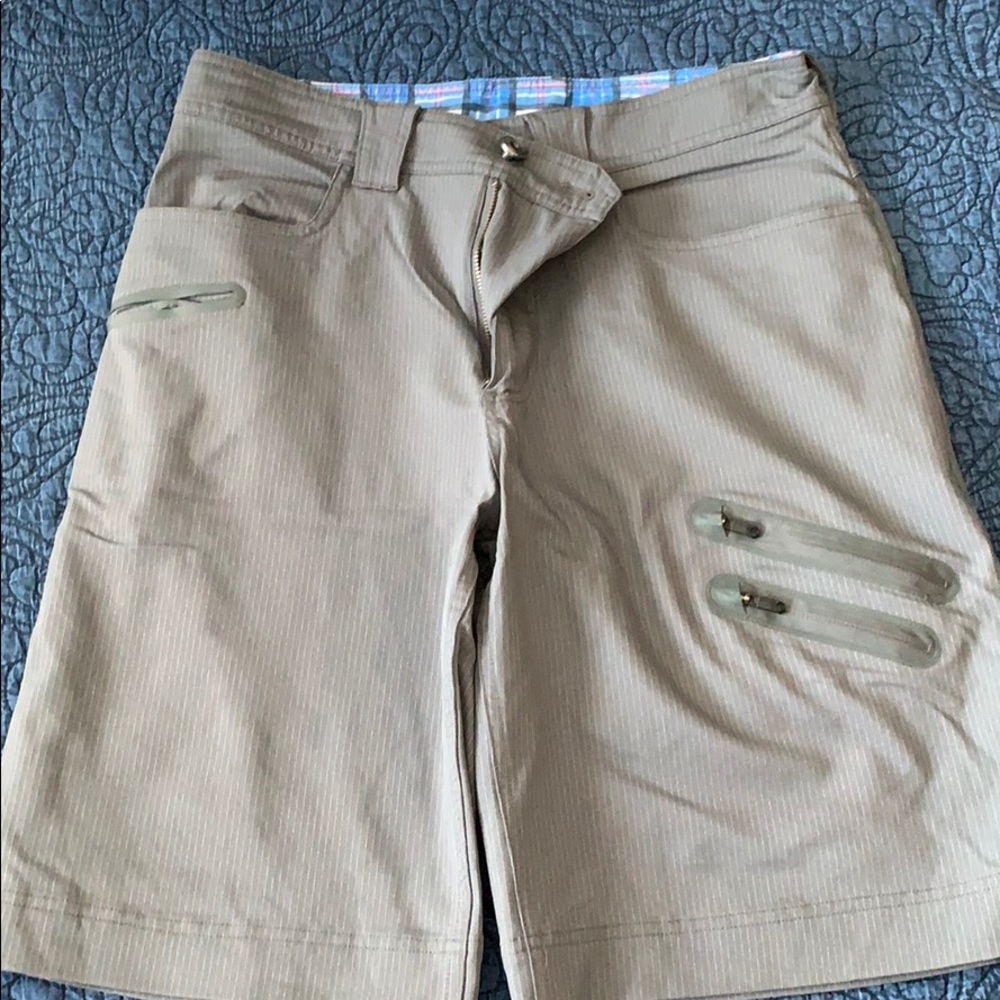 Lululemon men’s cargo shorts